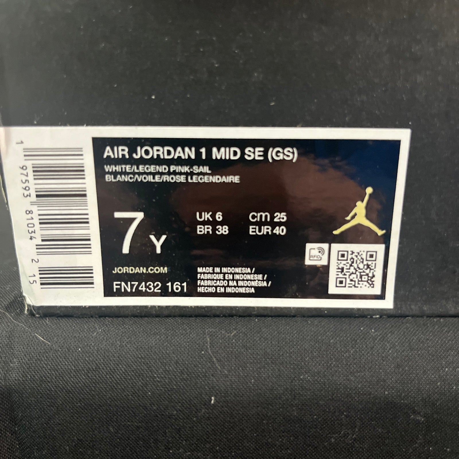 7Y Nike Air Jordan 1 Mid SE GS "White/Legend Pink" (New with Defects) (FN7432-161)