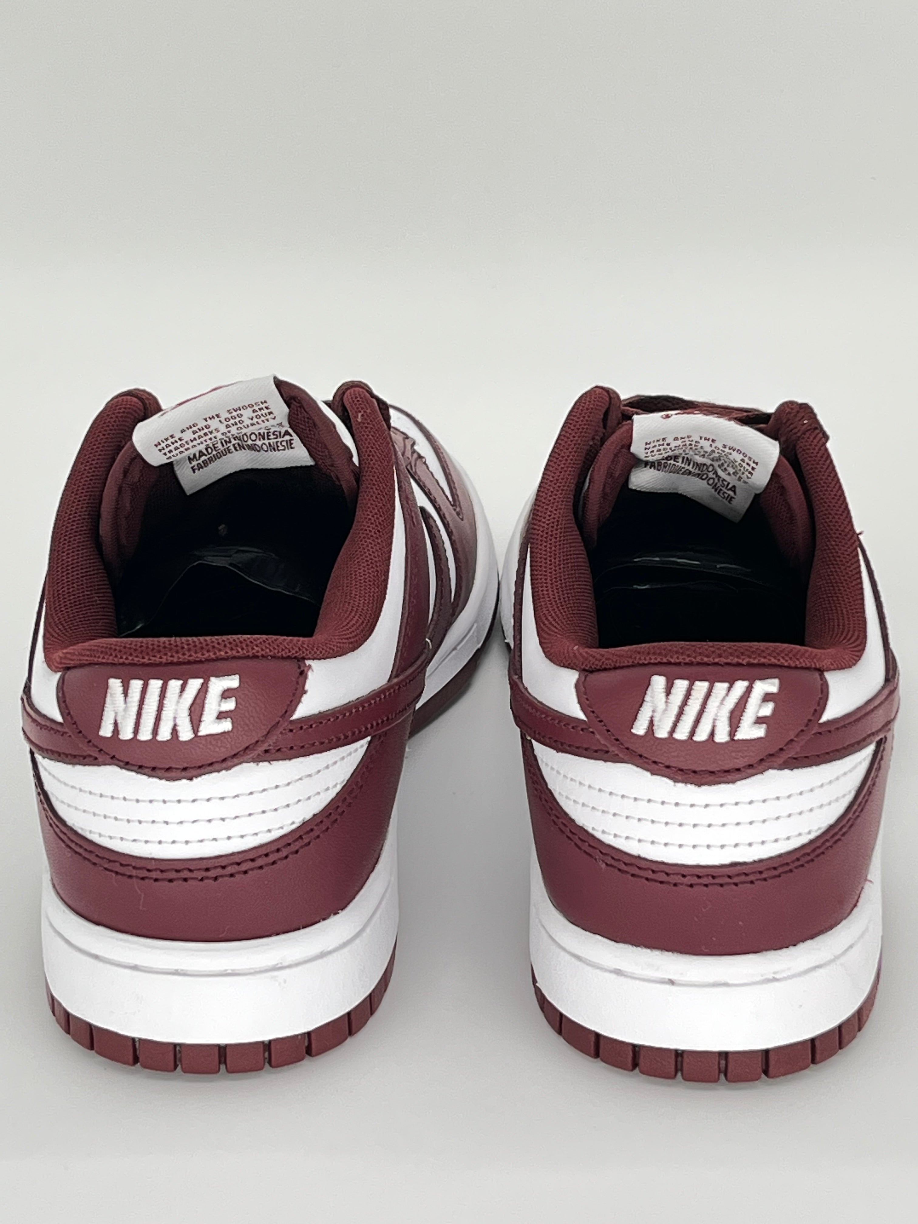 9M Nike Dunk Low Redwood White/Redwood/Gym Red (DV0833-115) - No Box