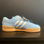 10.5M Adidas Rivalry Low "Light Blue Pantone/Footwear White/Gum" (JH7149)