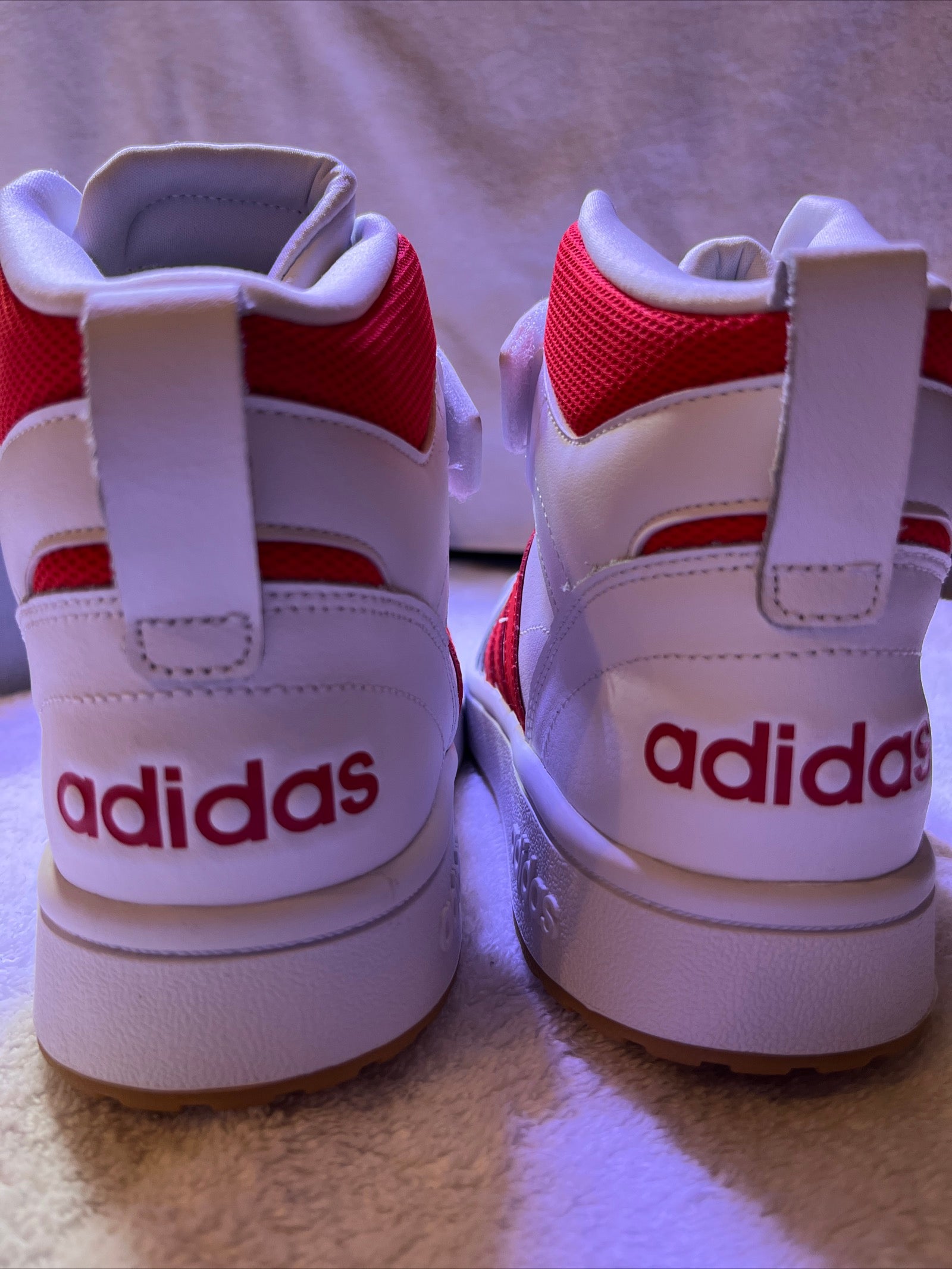 10.5M Adidas Postmove Mid White/Vivid Red (GZ6672)