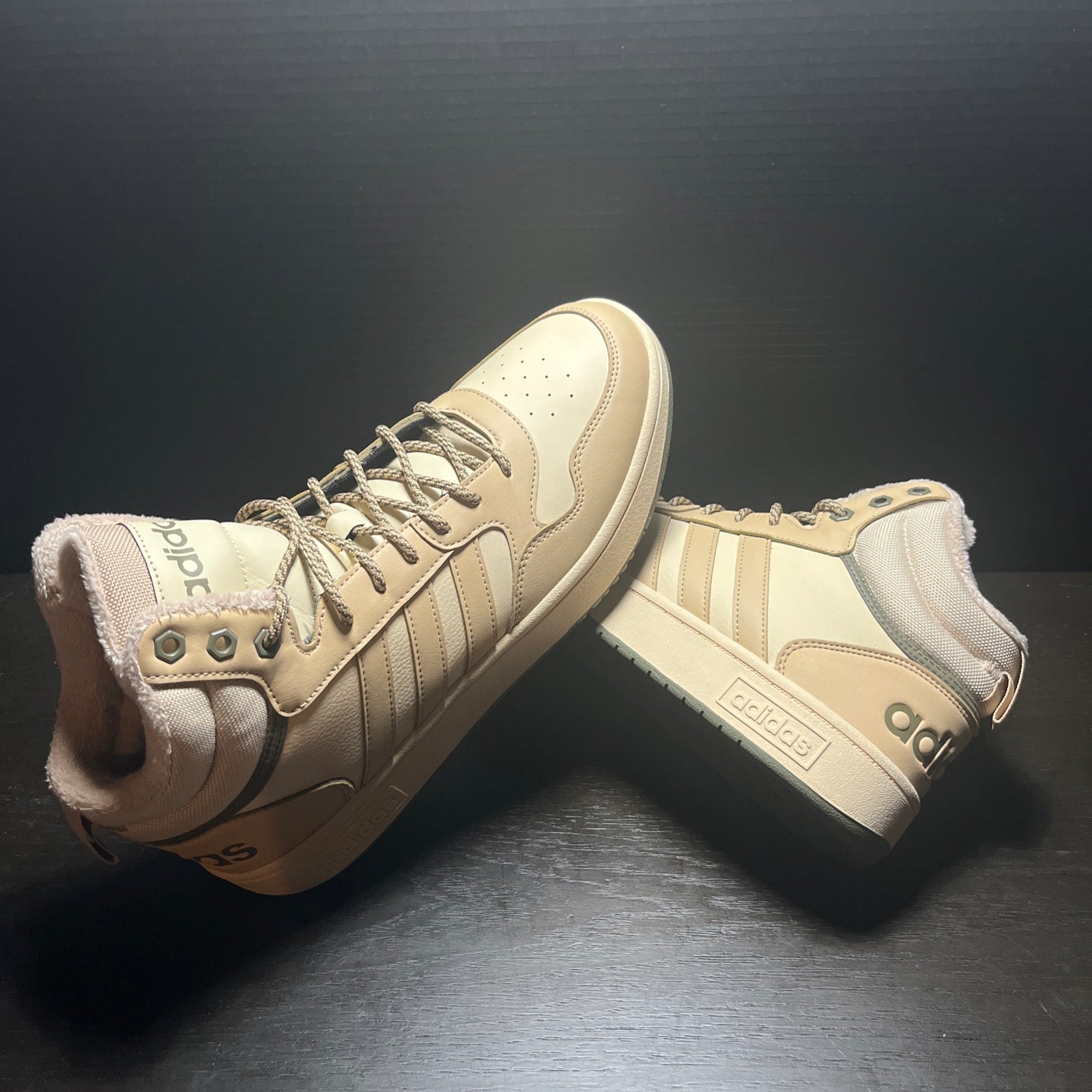 10.5M Adidas Hoops 3.0 Mid Magic Beige Winterized (IG7929)