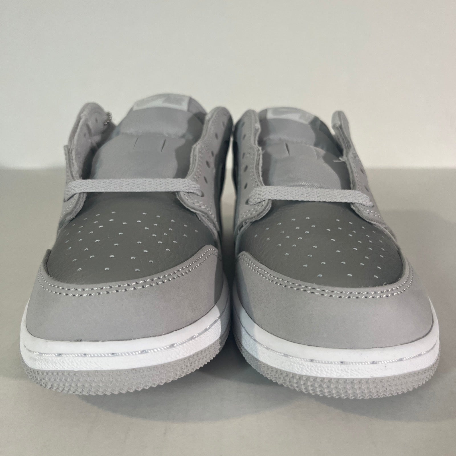 7Y Nike Air Jordan 1 Retro Low OG (GS) "Neutral Grey/Metallic Silver" (CZ0858-002)