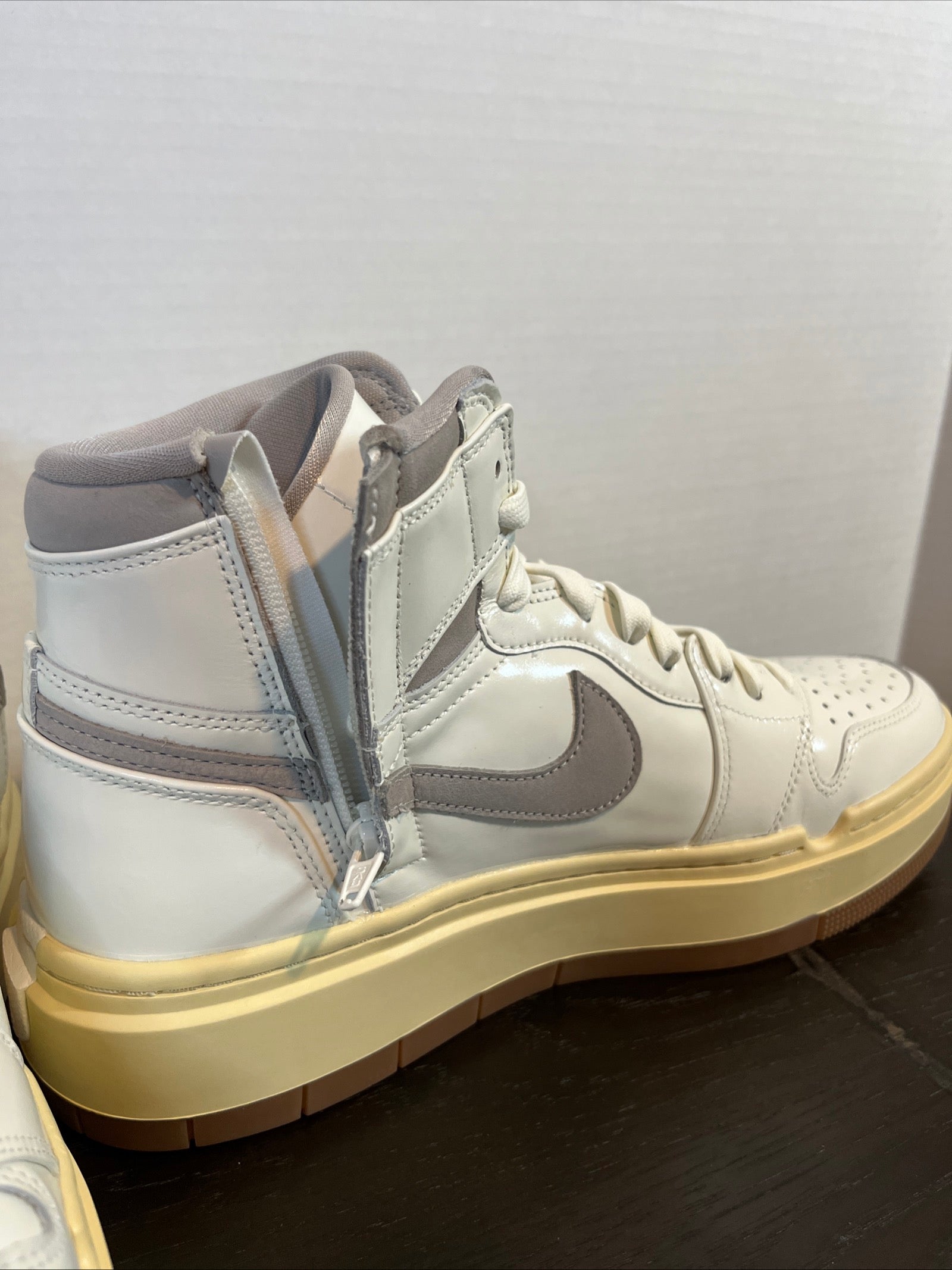 11.5W Nike Air Jordan 1 Elevate High SE "Sail/College Grey/Pale Vanilla" (DZ3744-100)