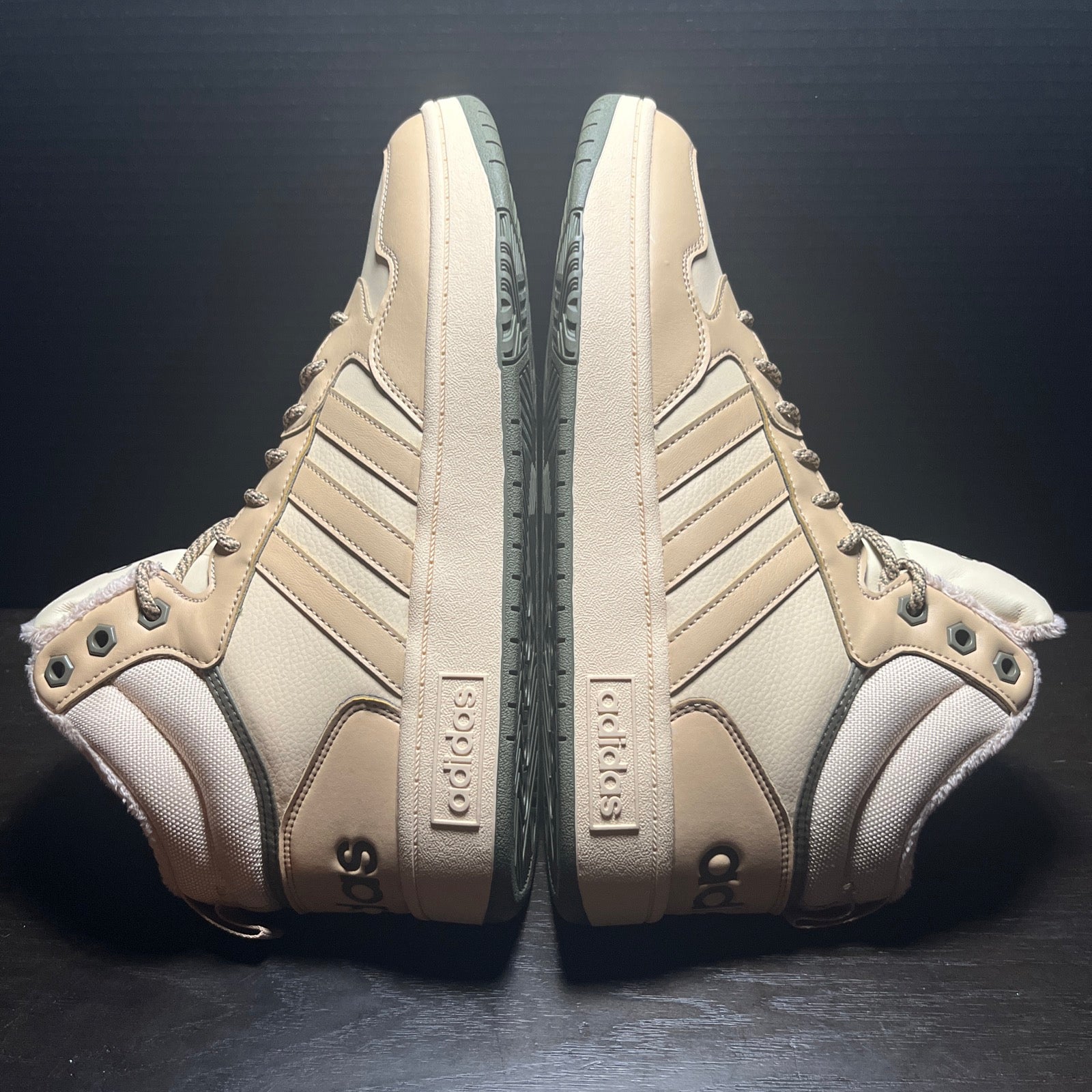 10.5M Adidas Hoops 3.0 Mid Magic Beige Winterized (IG7929)