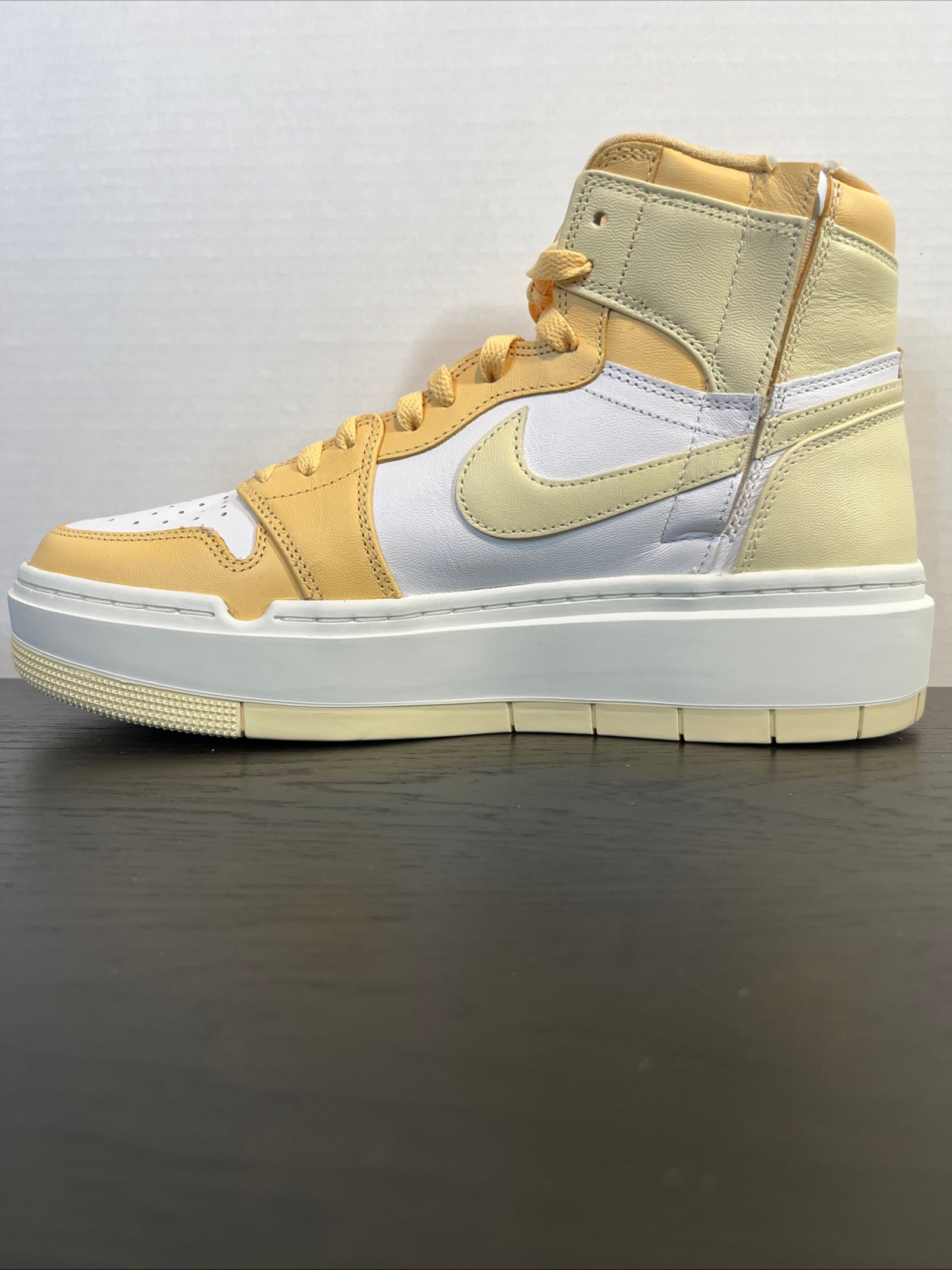 11W Nike Air Jordan 1 Elevate High SE "Sail/College Grey/Pale Vanilla" (DZ3744-100)
