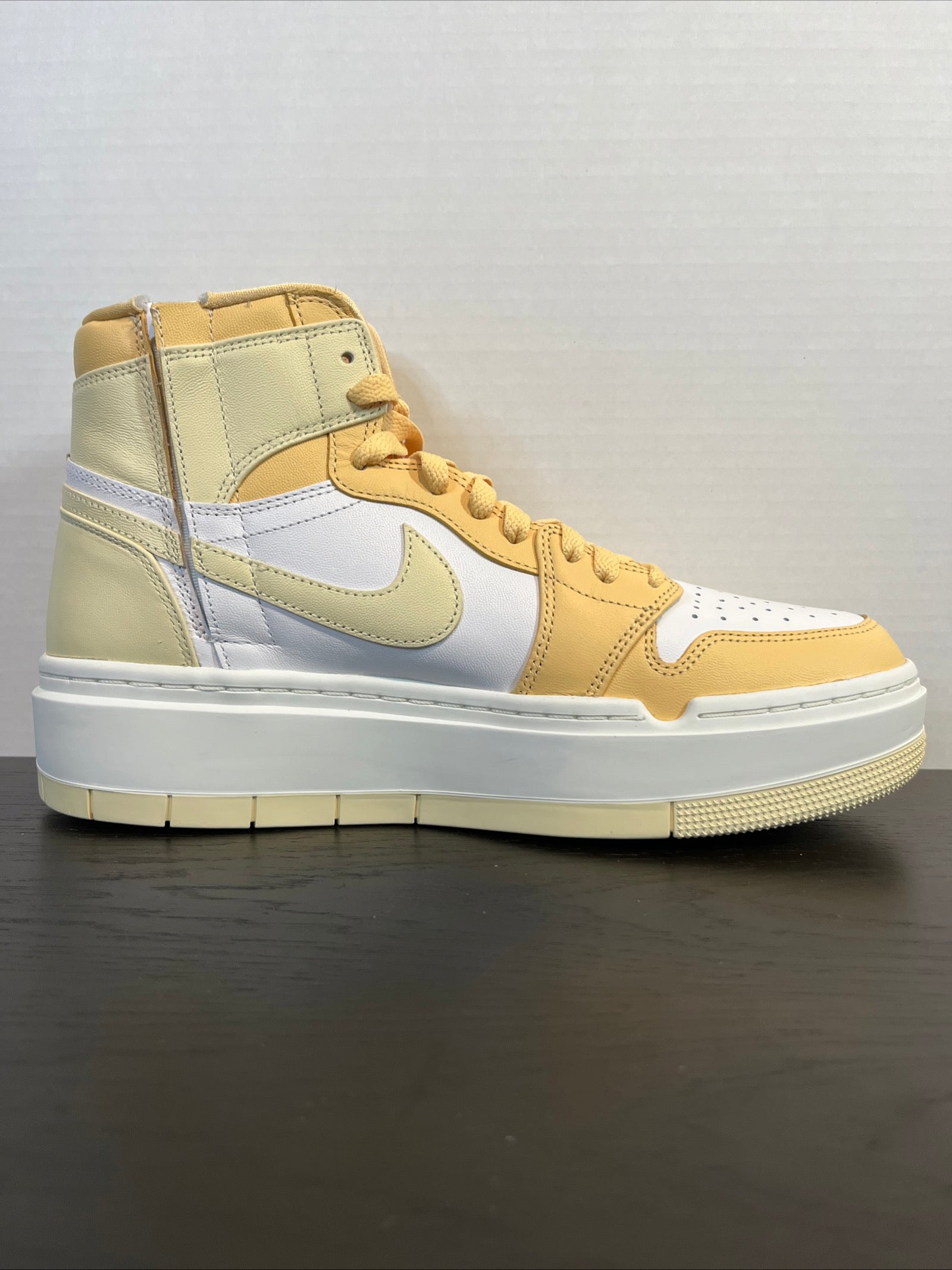 11.5W Nike Air Jordan 1 Elevate High "Celestial Gold/Muslin-White" (DN3253-200)