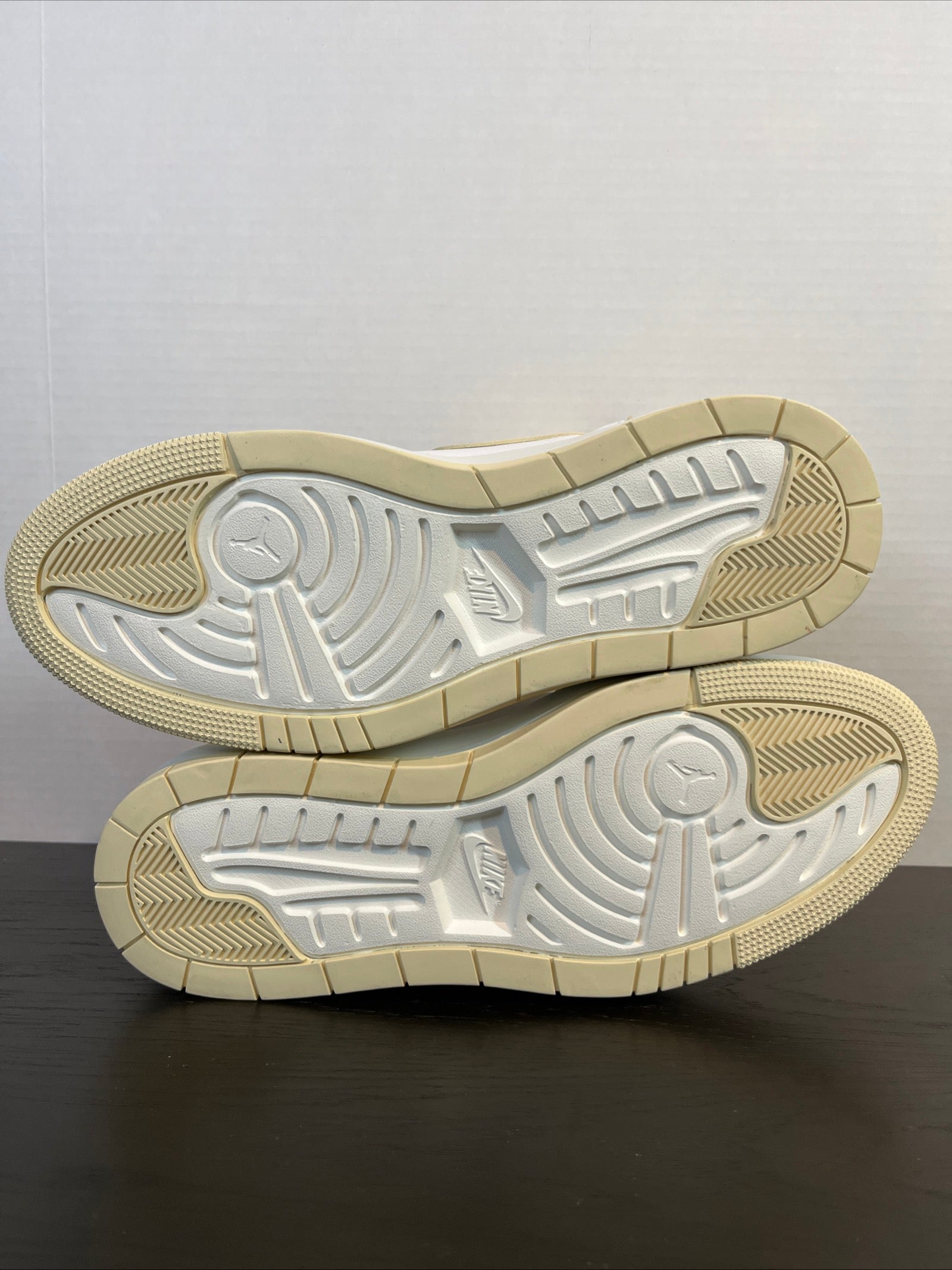 11W Nike Air Jordan 1 Elevate High SE "Sail/College Grey/Pale Vanilla" (DZ3744-100)