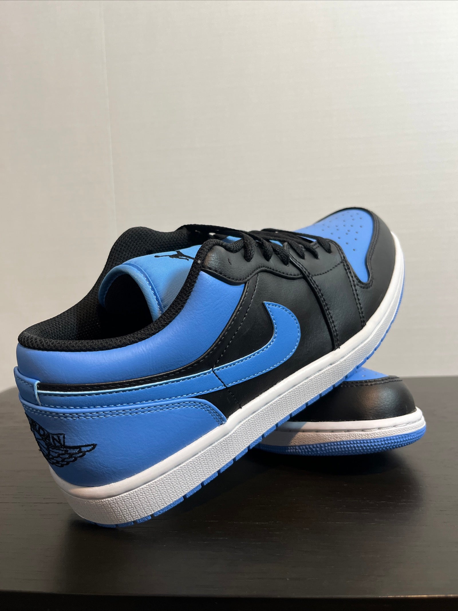 11M Nike Air Jordan 1 Low "Black/University Blue" (553558-041)