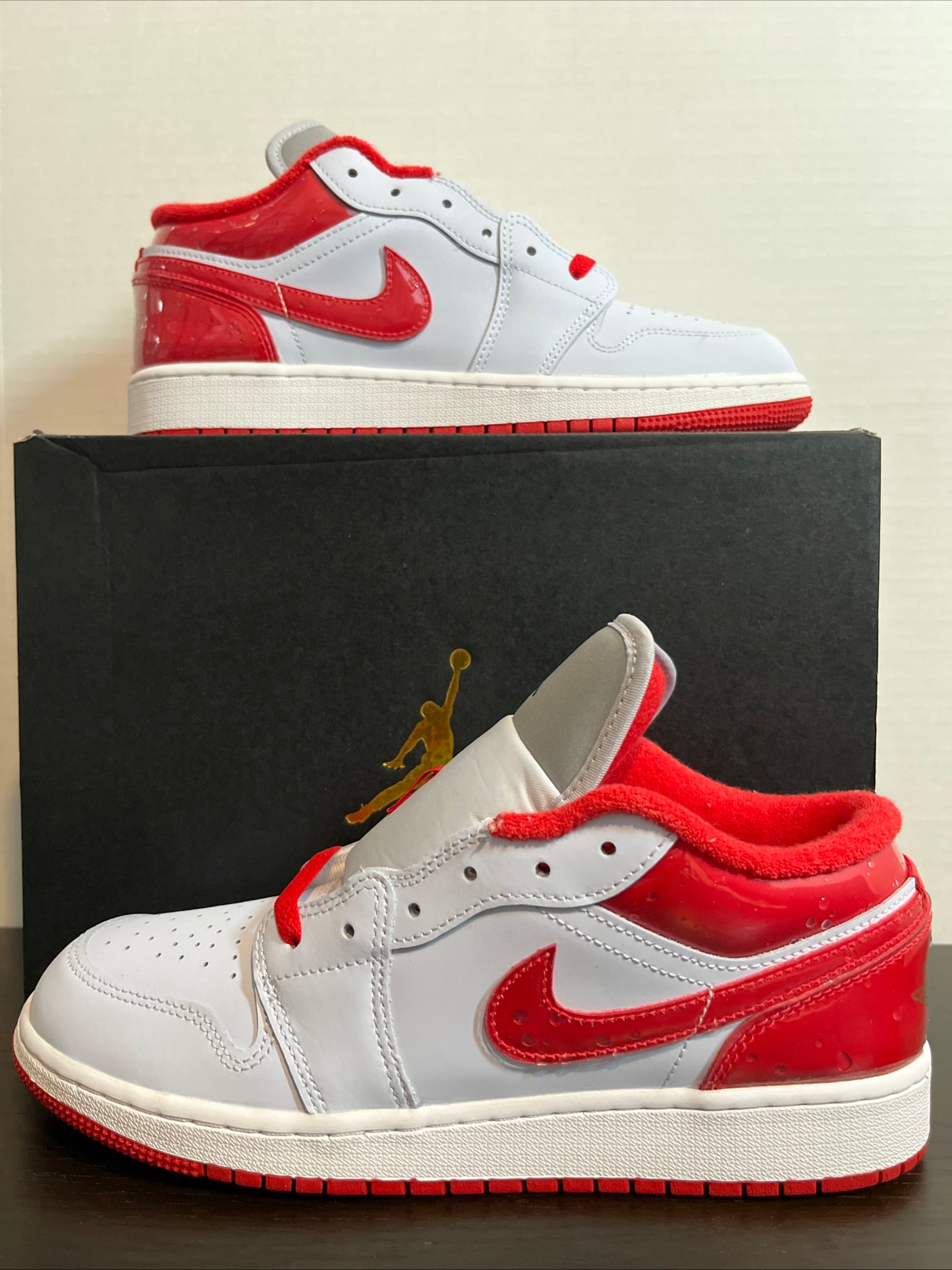 6Y Nike Air Jordan 1 Low SE (GS) "Football Grey/University Red" (FQ1935-018)