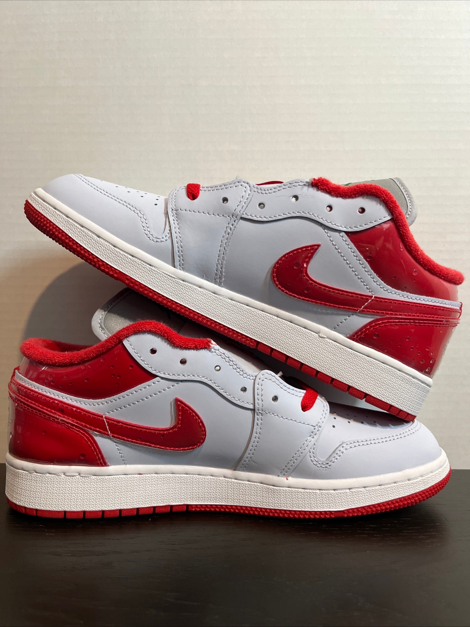 6Y Nike Air Jordan 1 Low SE (GS) "Football Grey/University Red" (FQ1935-018)