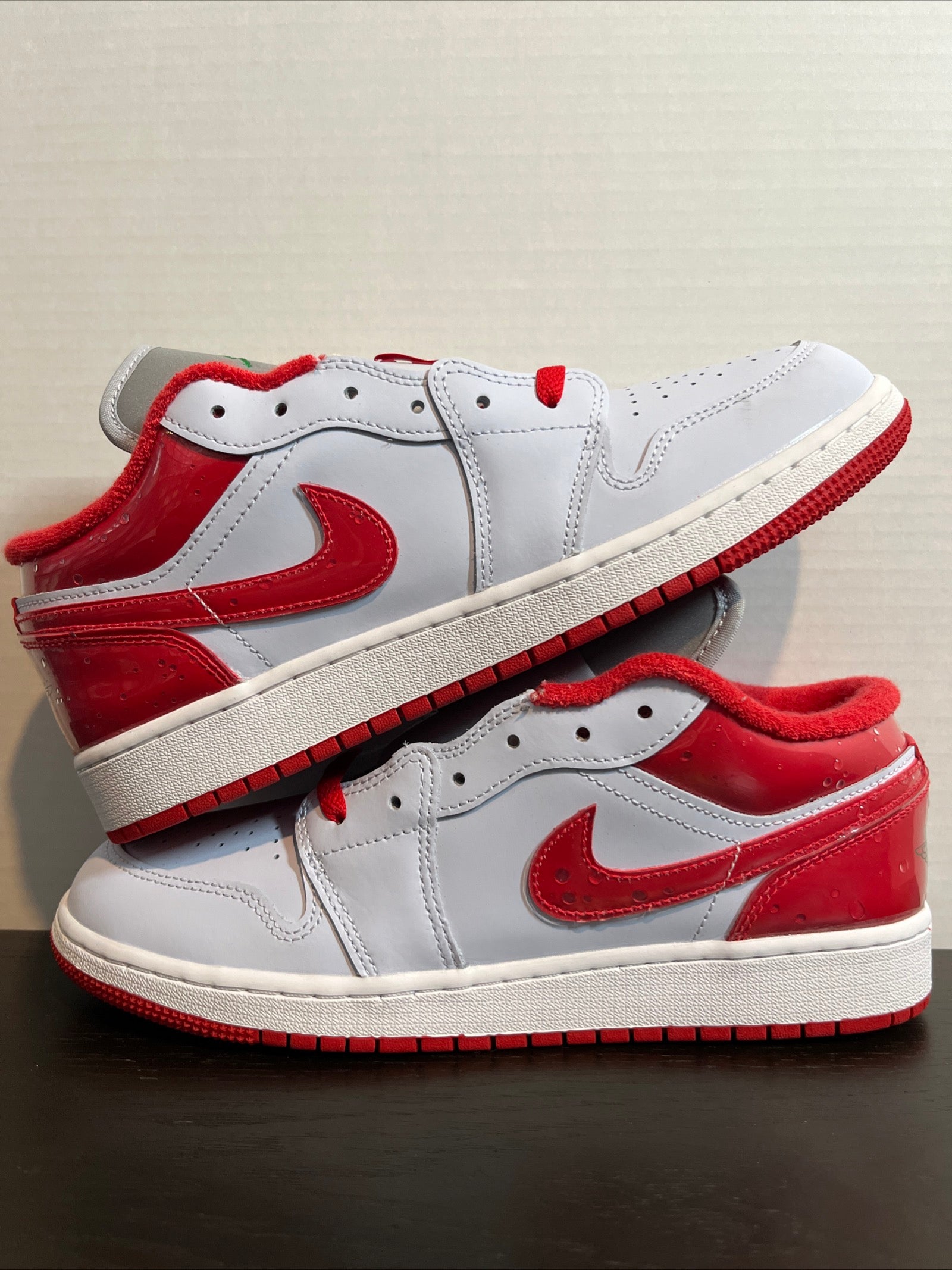 6Y Nike Air Jordan 1 Low SE (GS) "Football Grey/University Red" (FQ1935-018)