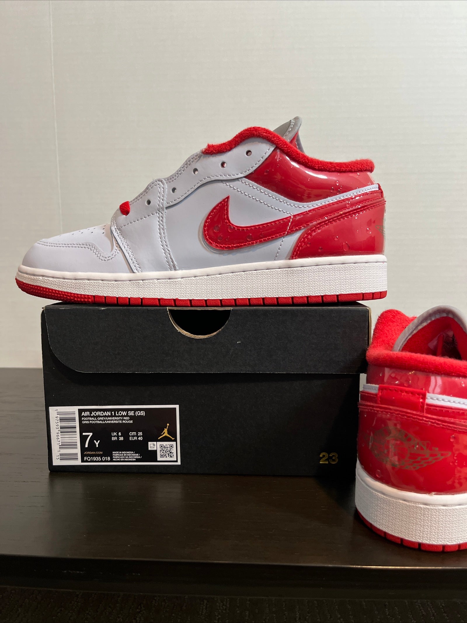 7Y Nike Air Jordan 1 Low SE (GS) "Gatorade - Football Grey/University Red" (FQ1935-018)
