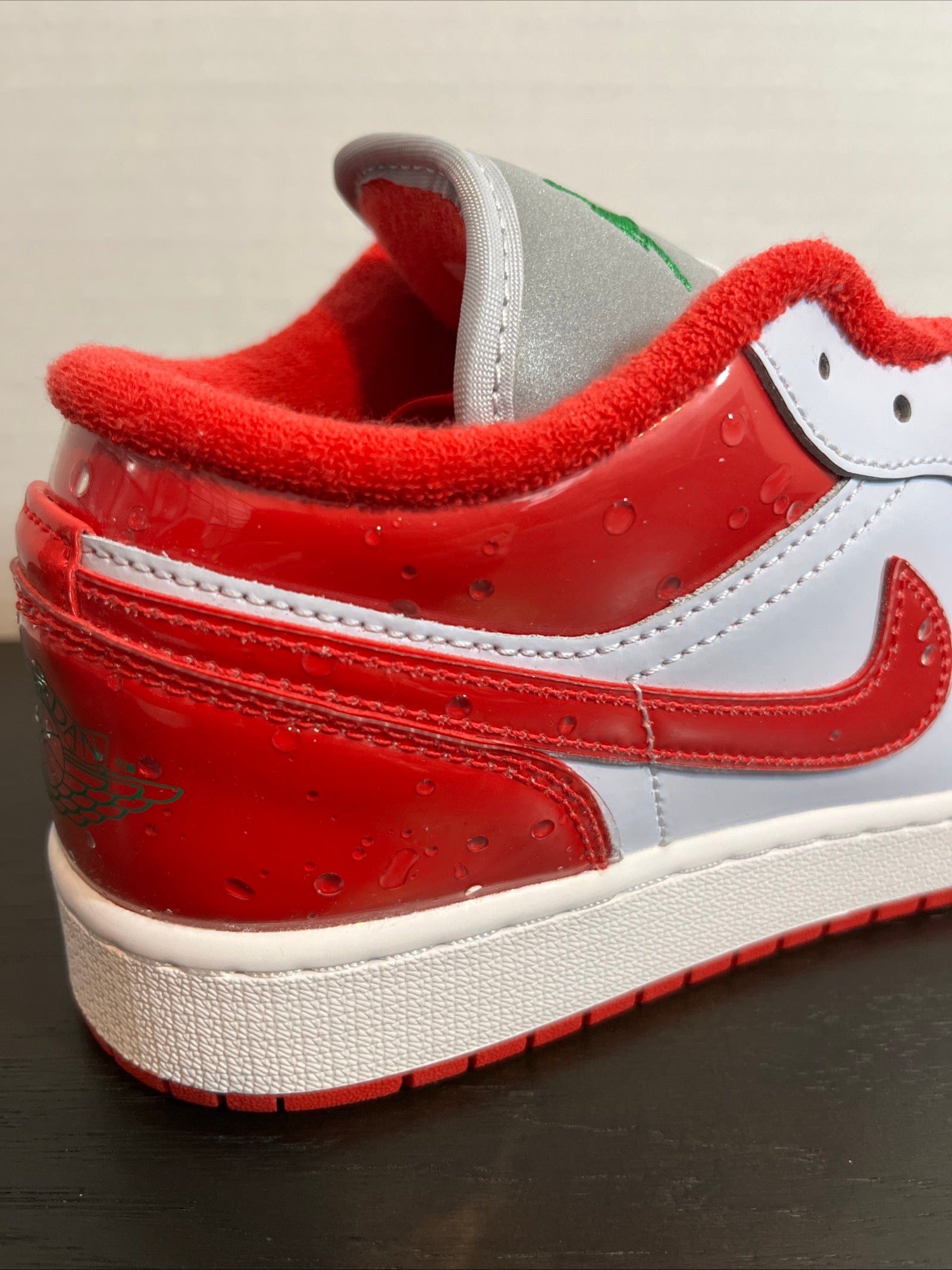 6Y Nike Air Jordan 1 Low SE (GS) "Football Grey/University Red" (FQ1935-018)