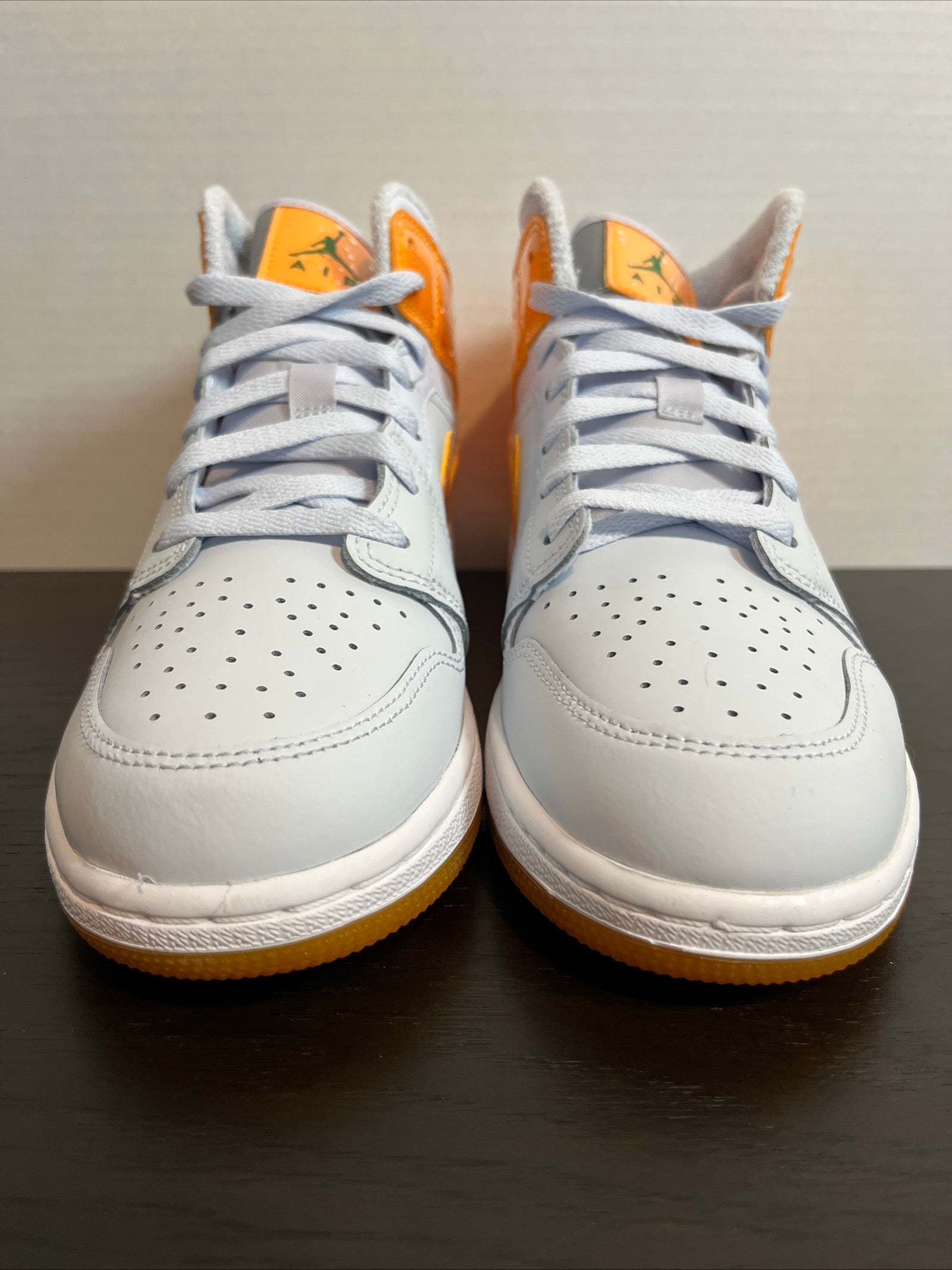 6Y Nike Air Jordan 1 Mid SE (GS) "Gatorade - Football Grey/Orange Peel" (FN9053-018)