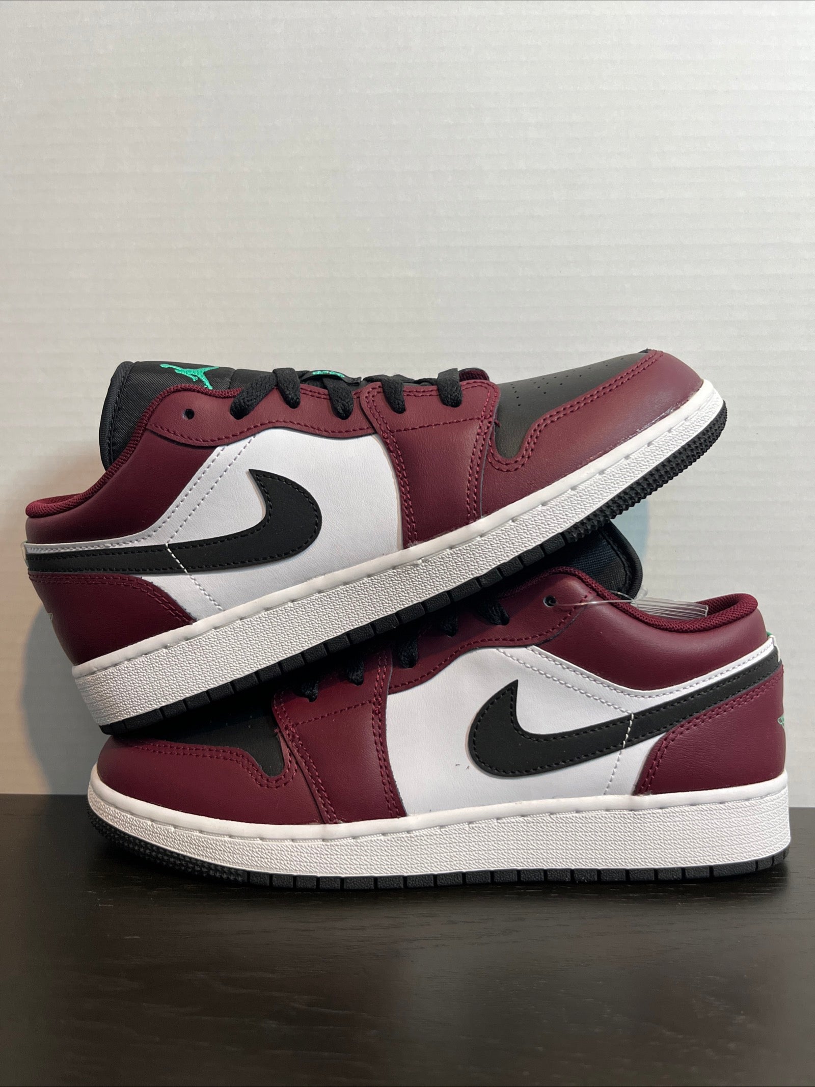 7Y Nike Air Jordan 1 Low SE (GS) "Dark Beetroot/Roma Green" (DM0589-635)