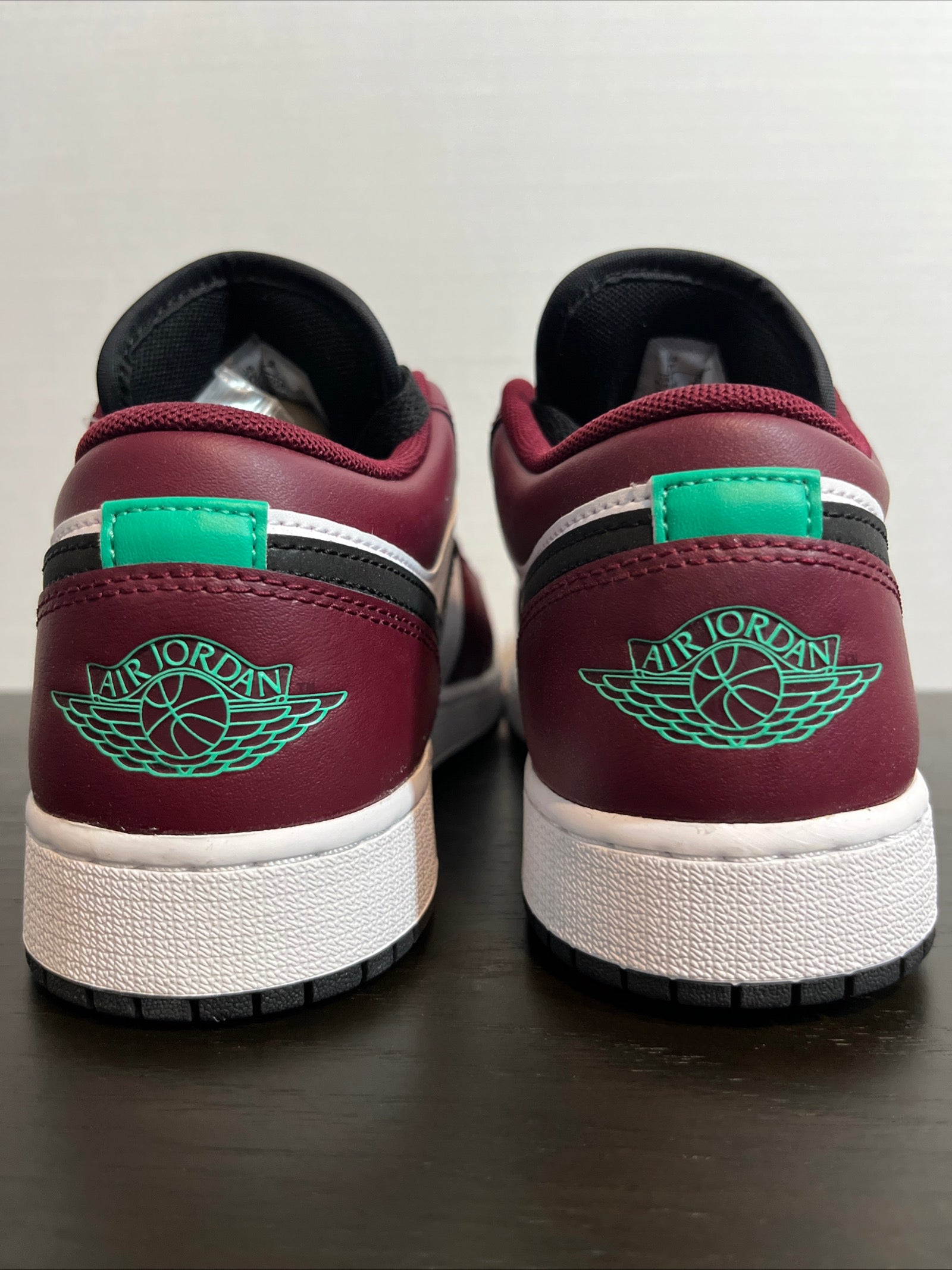 7Y Nike Air Jordan 1 Low SE (GS) "Dark Beetroot/Roma Green" (DM0589-635)