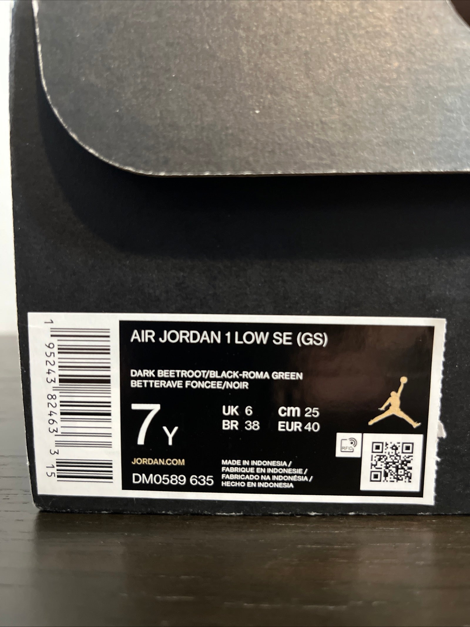 7Y Nike Air Jordan 1 Low SE (GS) "Dark Beetroot/Roma Green" (DM0589-635)