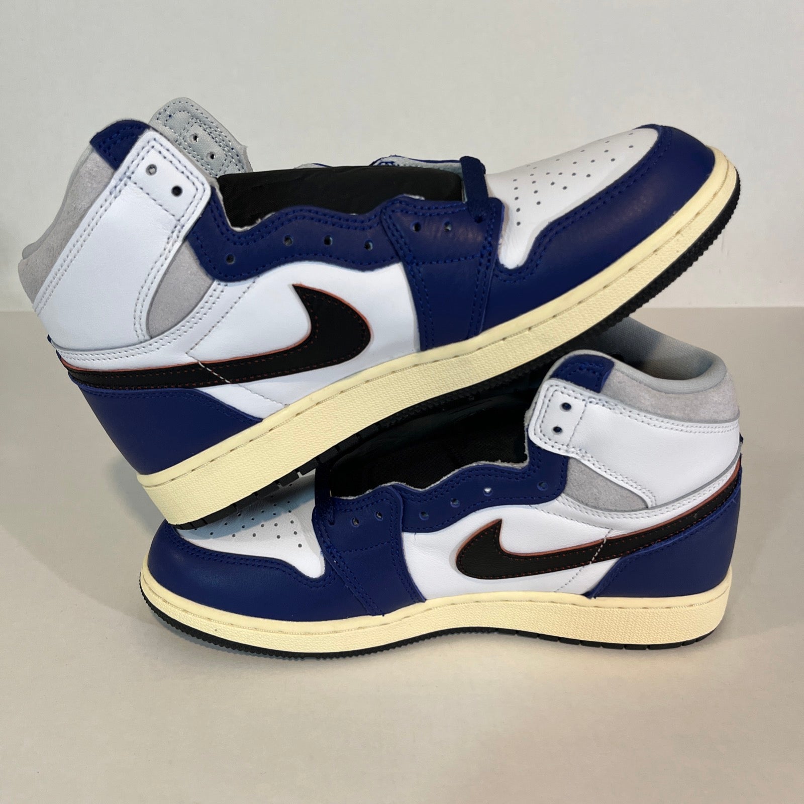 7Y Nike Air Jordan Retro High OG "Rare Air" (GS) (FD1437-100)