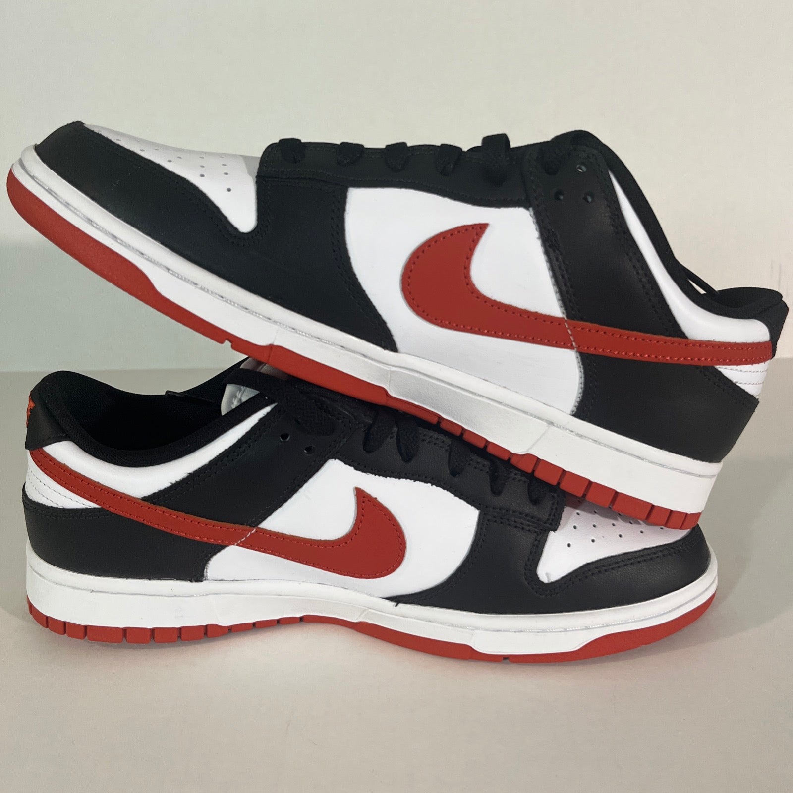 11M Nike Dunk Low White/Black/Dragon Red (DV0833-108)