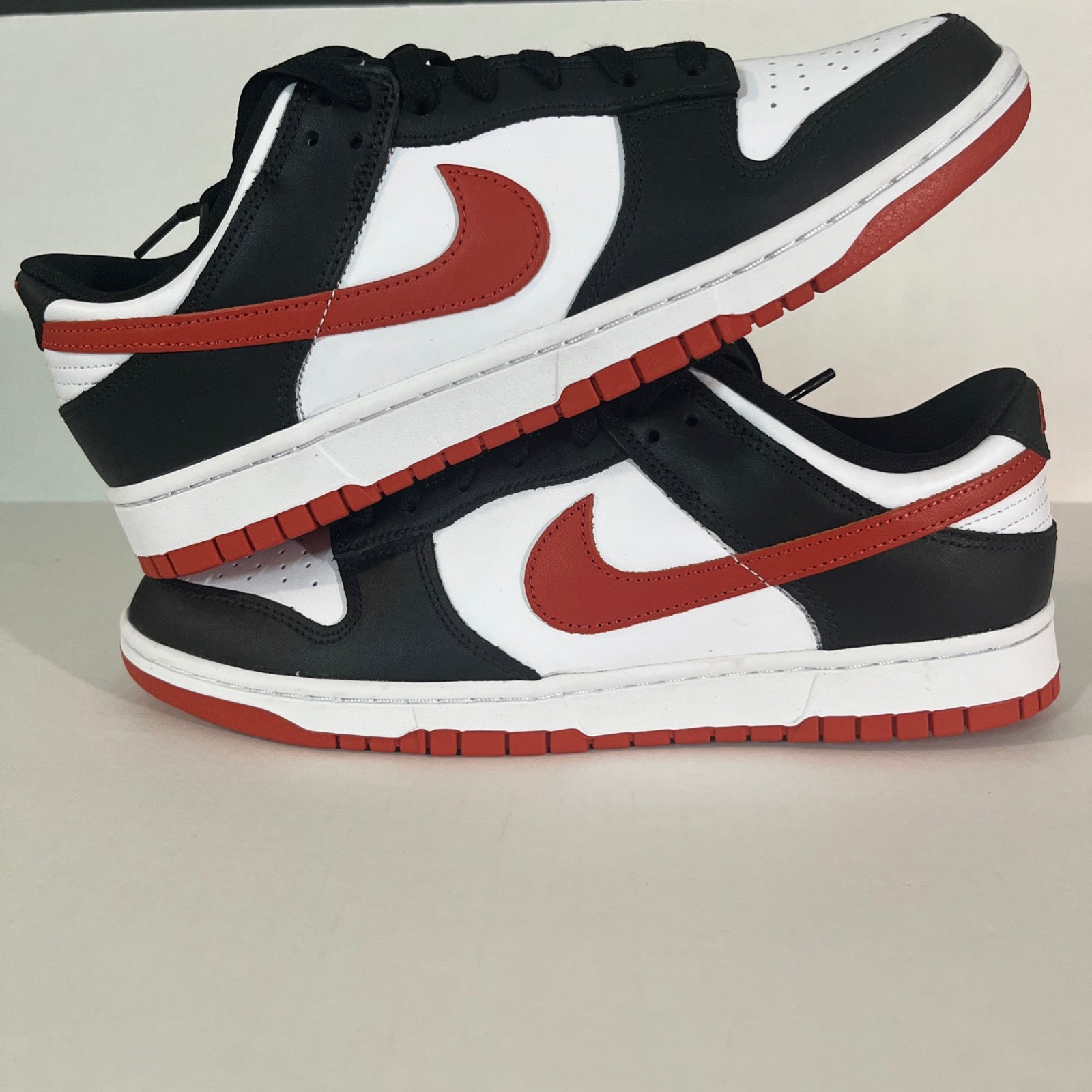 11M Nike Dunk Low White/Black/Dragon Red (DV0833-108)