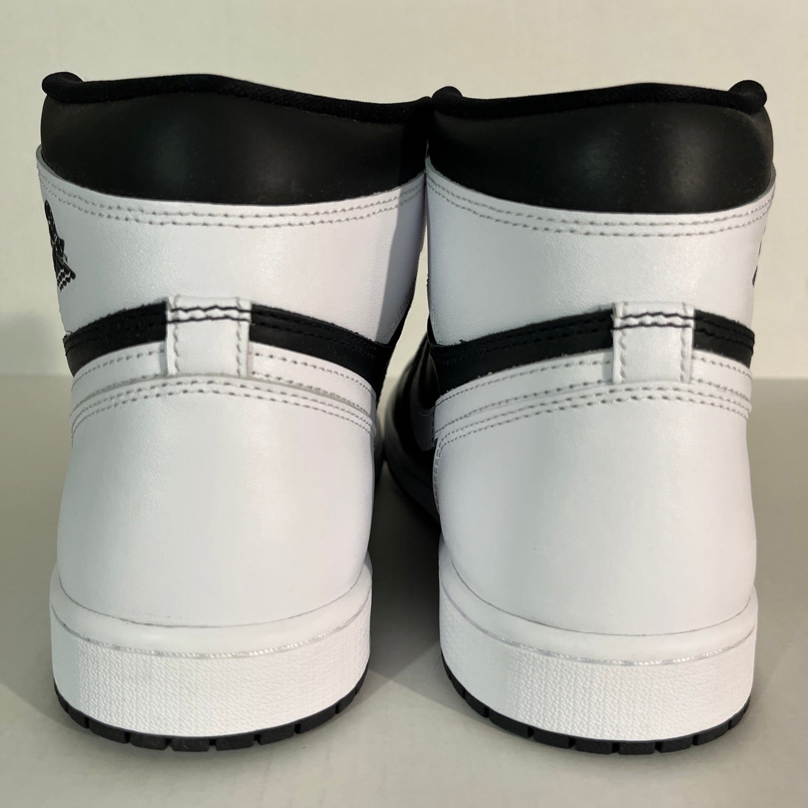 10.5M Nike Air Jordan 1 Retro OG High Black/White (DZ5485-010)