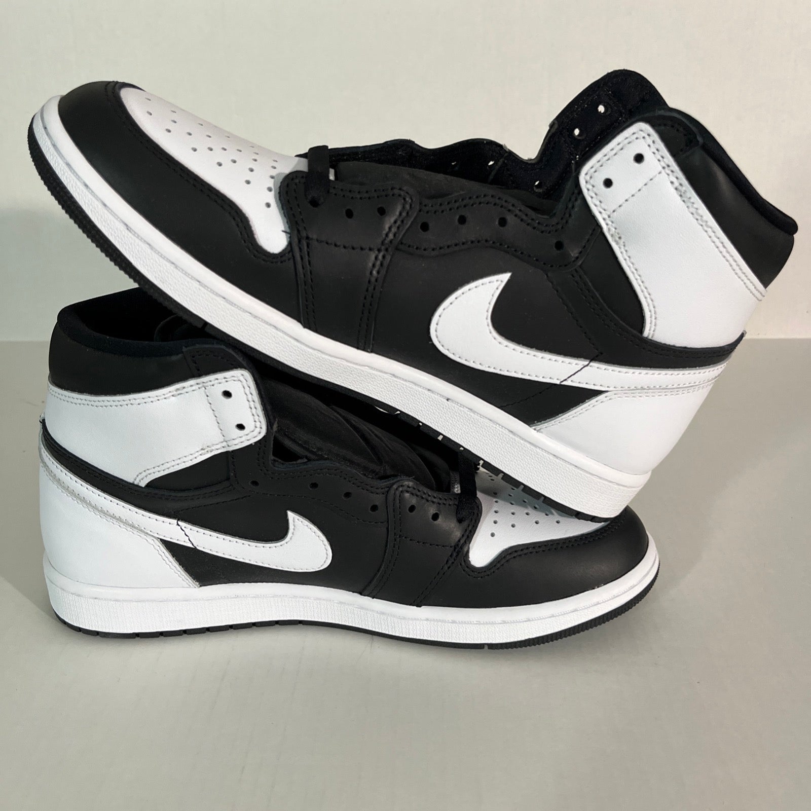 10.5M Nike Air Jordan 1 Retro OG High Black/White (DZ5485-010)