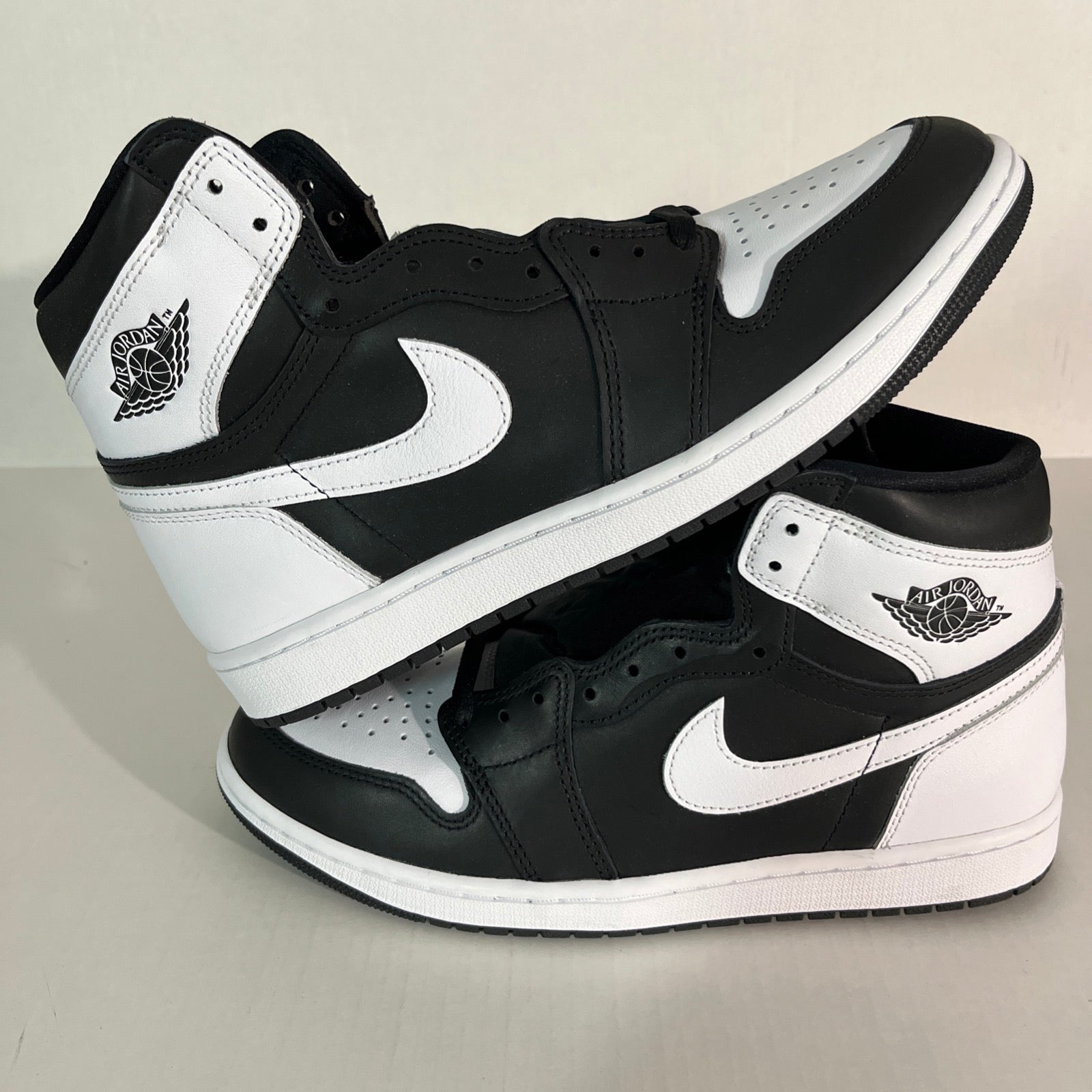 10.5M Nike Air Jordan 1 Retro OG High Black/White (DZ5485-010)