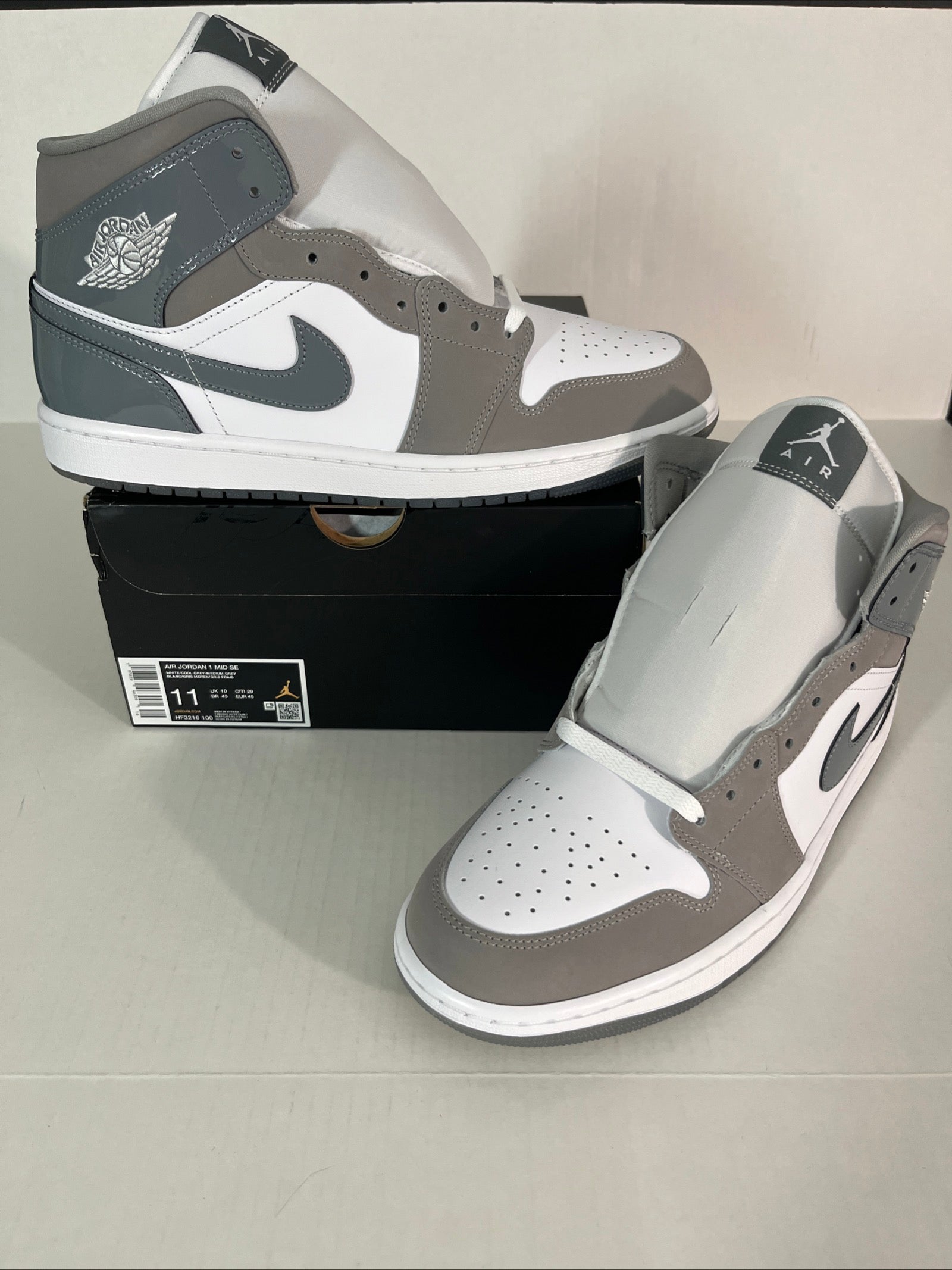 11M Nike Air Jordan 1 SE Mid Patent White/Cool Grey-Medium Grey (HF3216-100)
