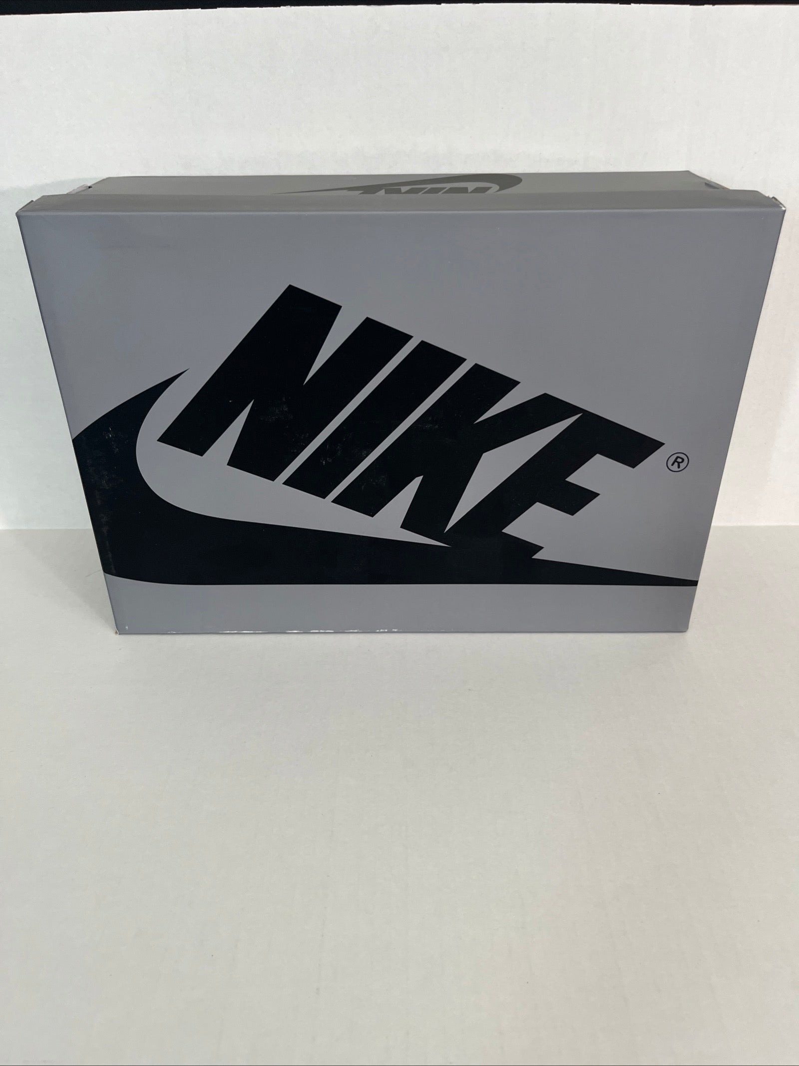 9M Nike Air Jordan 1 Retro OG 2024 Low Shadow (CZ0790-003)
