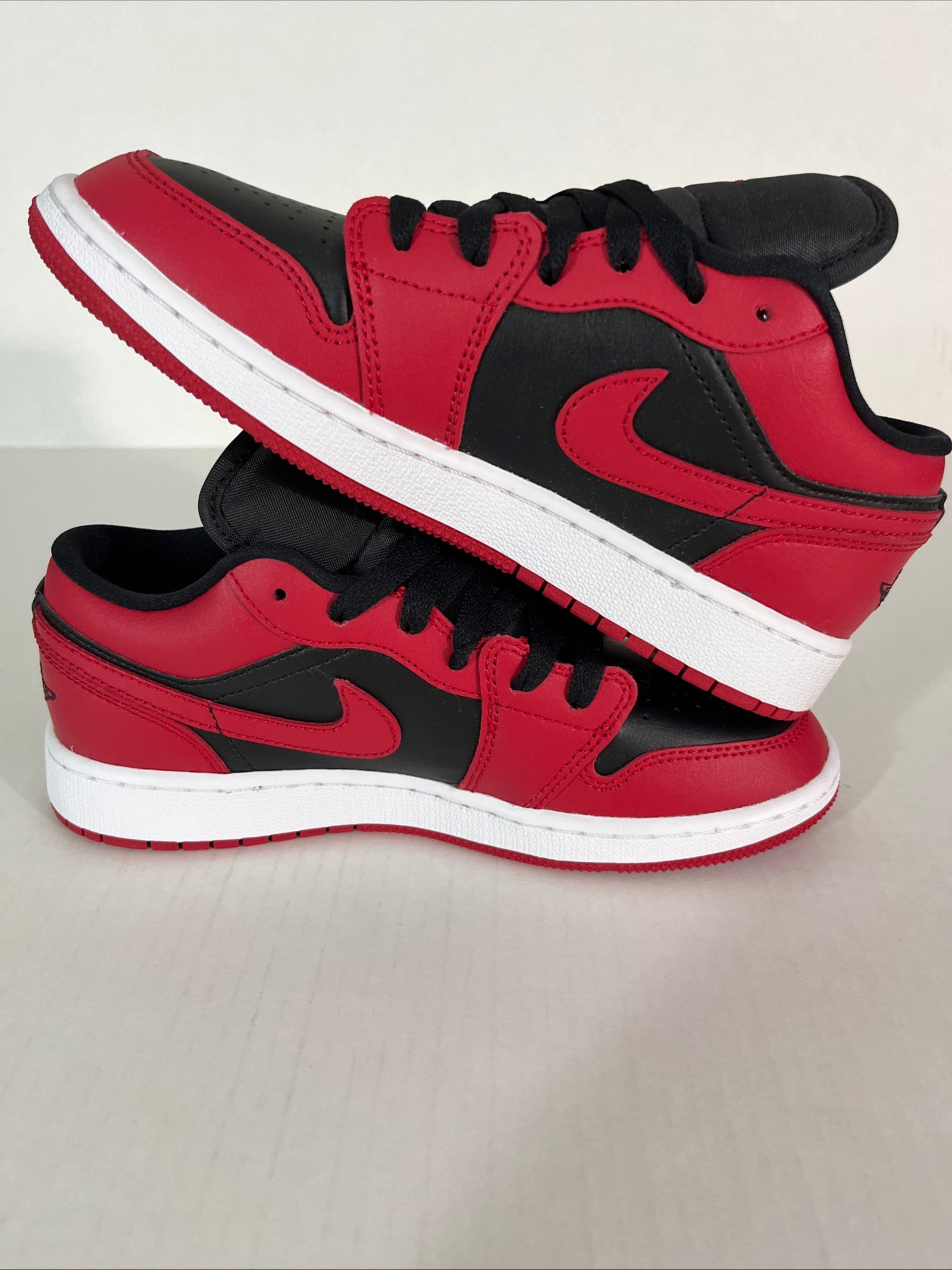 4Y Nike Air Jordan 1 Low Reverse Bred Gym Red/Black-White (553560-606)